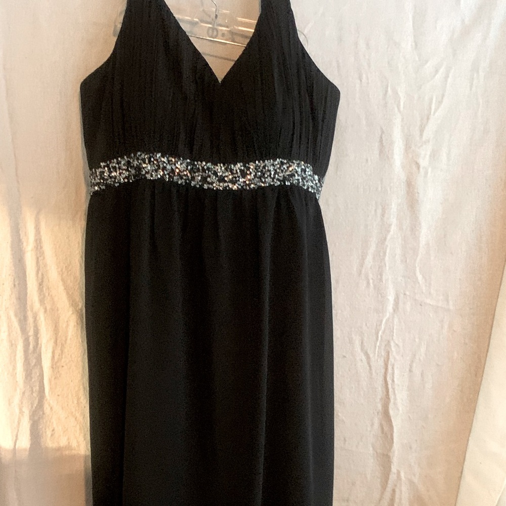 Sleeveless party dress with bling